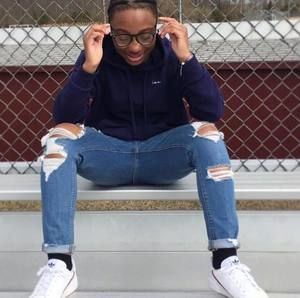 Meet your Posher, Amoni